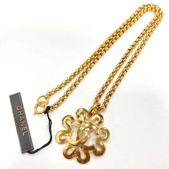 CHANEL CC Logo Flower Necklace 23" Gold Tone 95P Auth e1141 - Picture 1 of 16